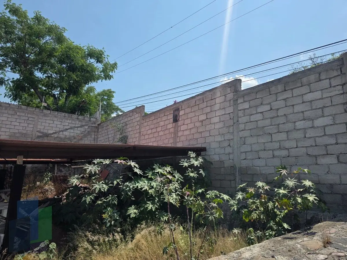 Terreno de 1000 en Villas del Mesón Juriquilla, con barda frontal y zagúan. — foto 5