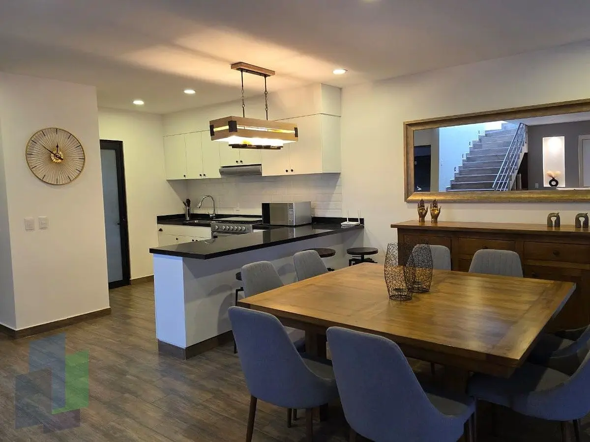 Casa en venta, renta o renta amueblada en Altozano, 4 recámaras. — foto 2