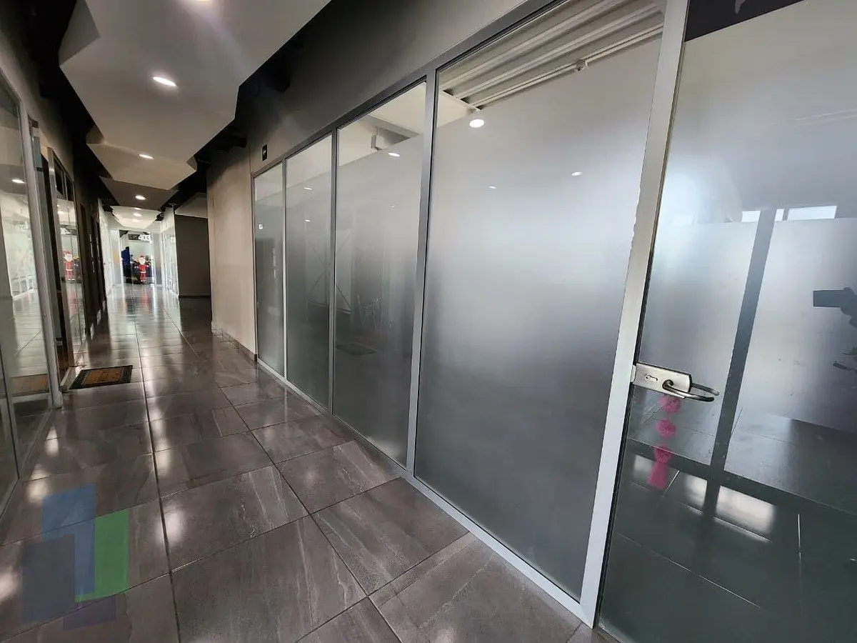 Oficina en RENTA, en Juriquilla WTC, amueblada, con amenidades — foto 5