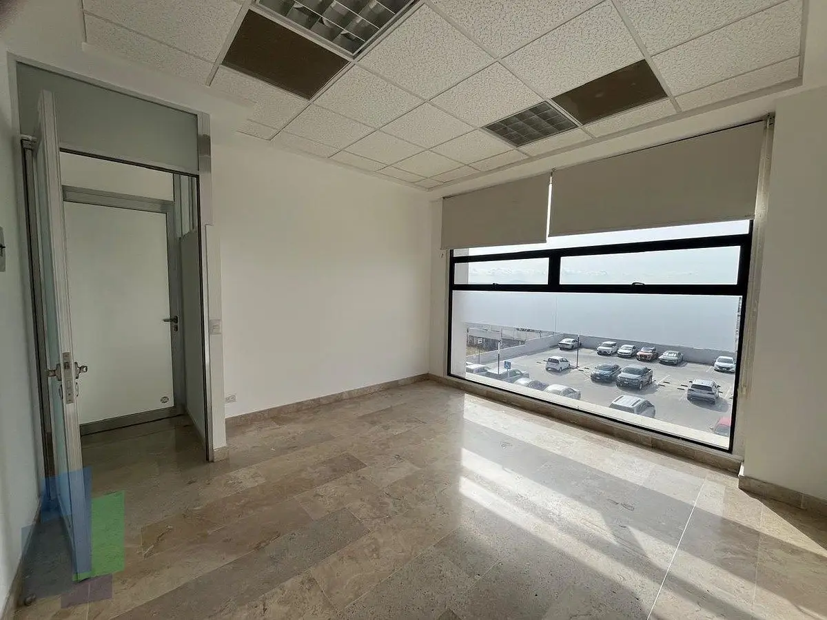 Oficina en renta de 15 m2 en 2o nivel en Corporativo. — foto 2