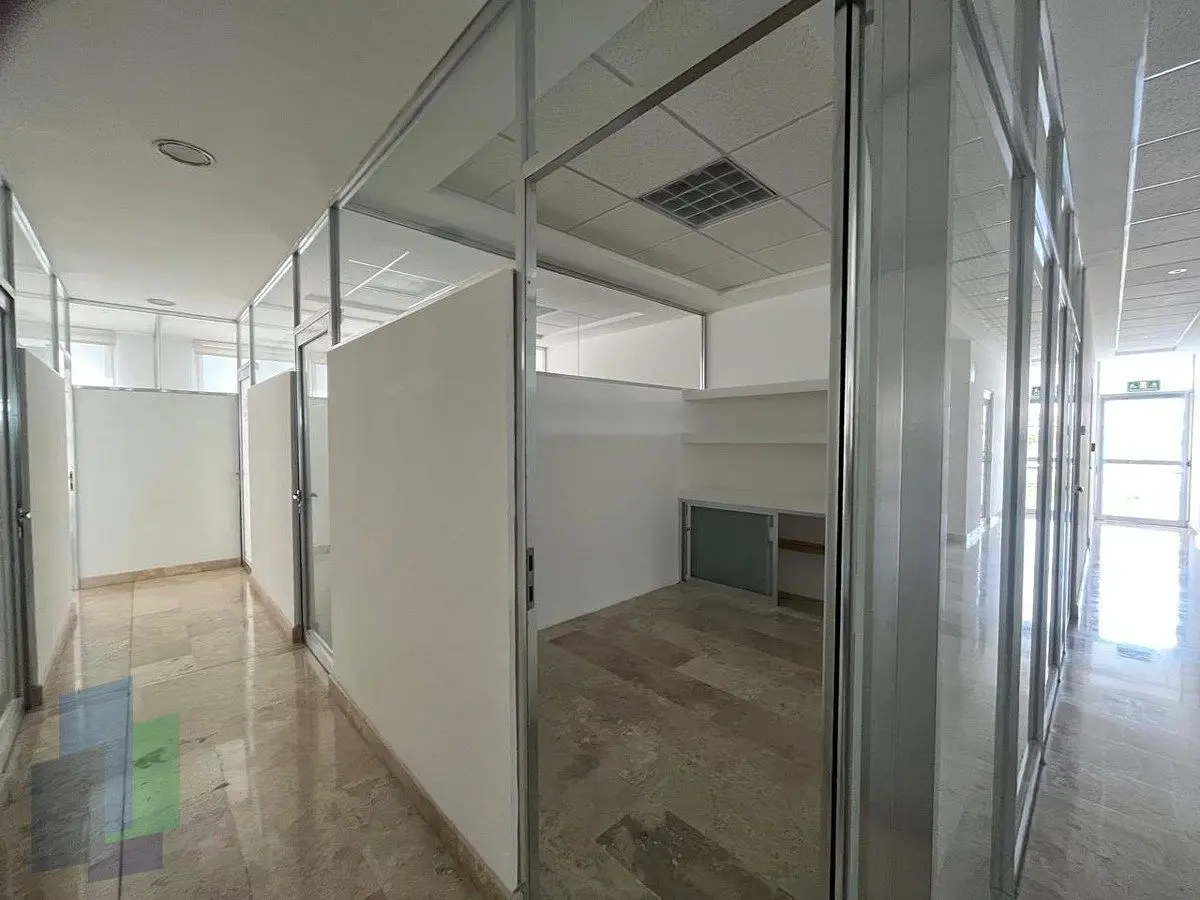 Renta de oficina de 10 m2 en 1er nivel en Corporativo en Juriquilla — foto 4