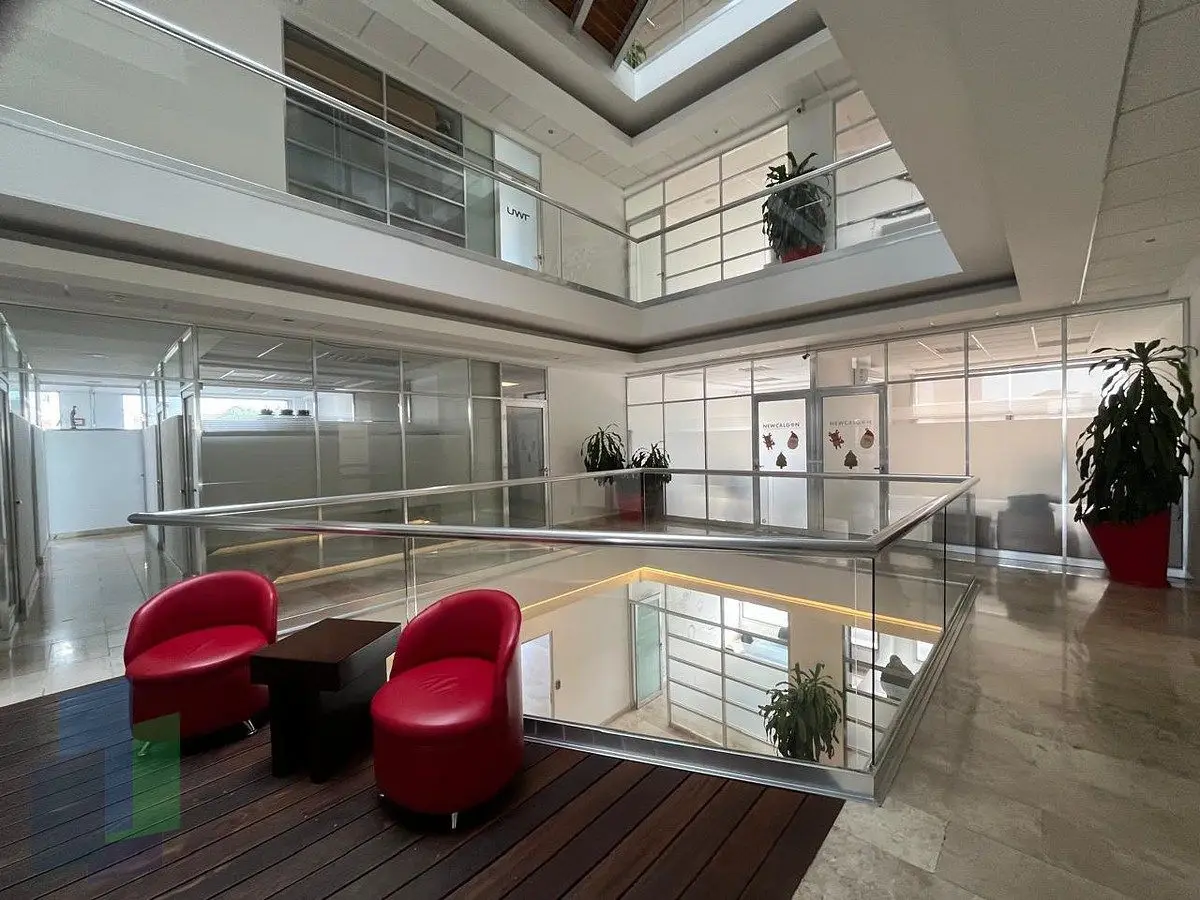 Renta de oficina de 10 m2 en 1er nivel en Corporativo en Juriquilla — foto 6