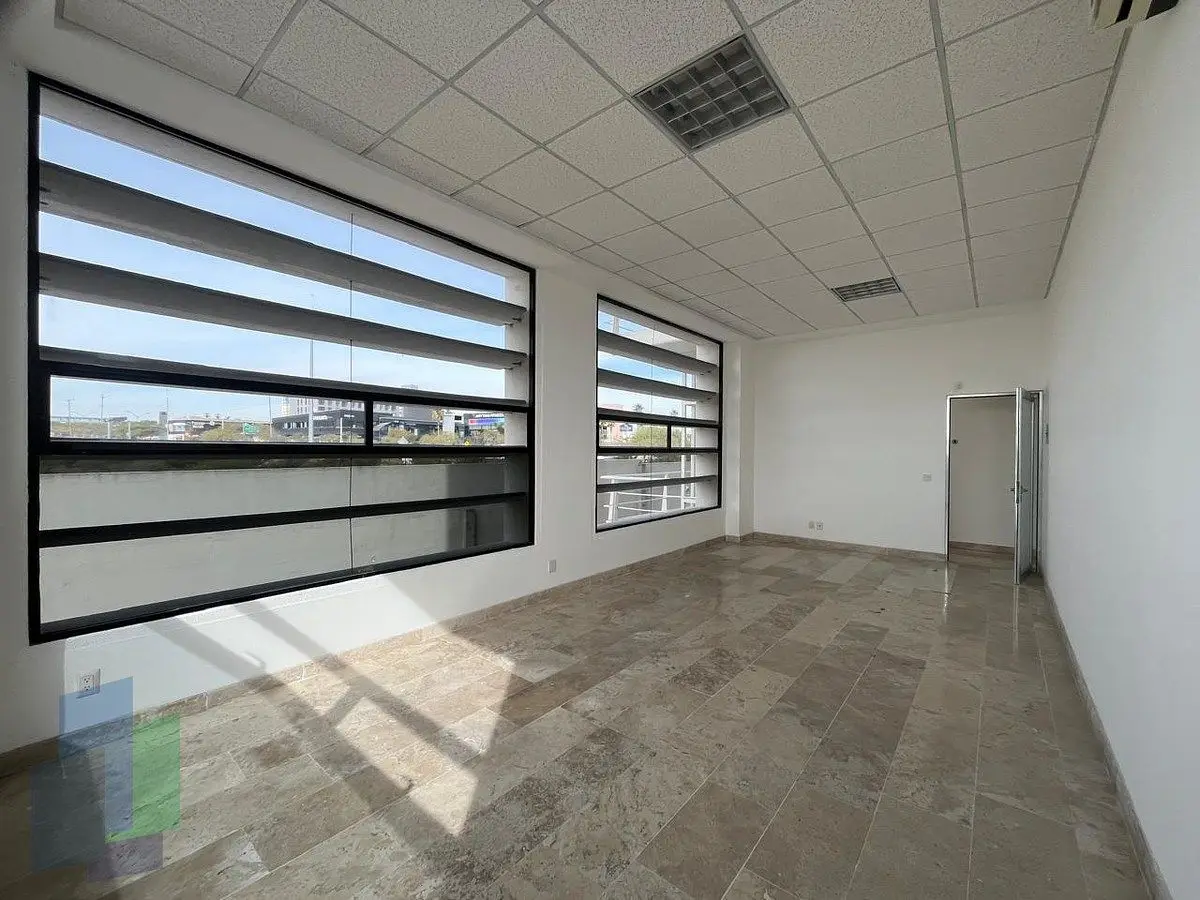 Oficina en renta de 30 m2 en planta baja en Corporativo. — foto 5