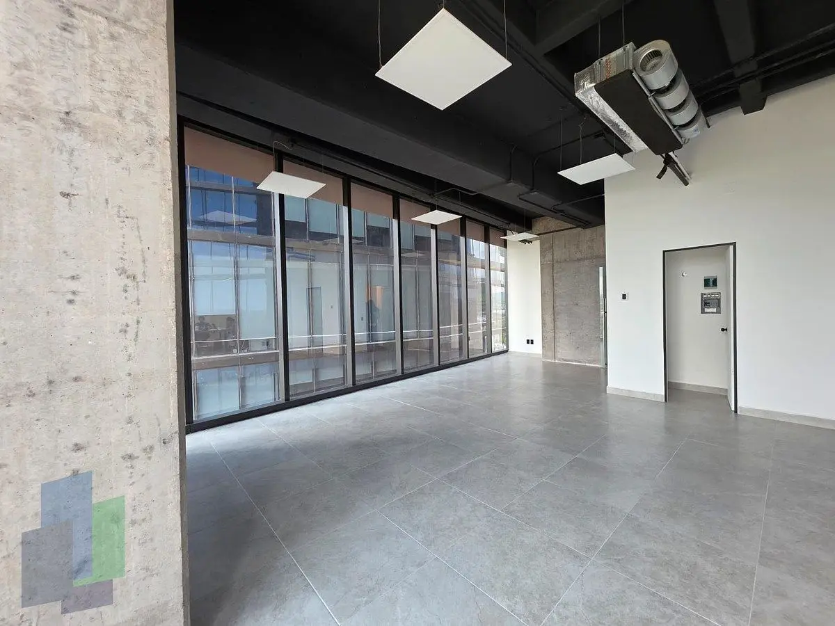 Oficina en renta en corporativo Level con baño privado. — foto 3