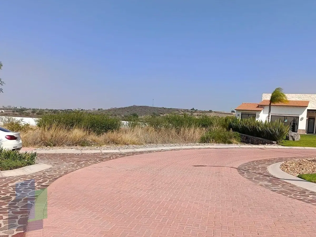 Ciudad Maderas Sur I | Terreno plano en esquina