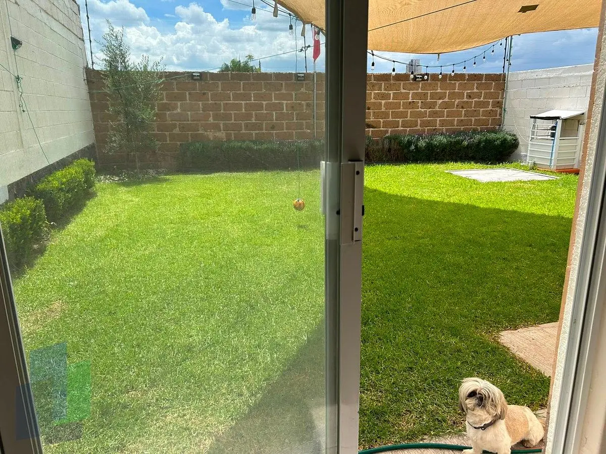 Cumbres del lago Juriquilla casa en renta en privada con vigilancia y jardín. — foto 7