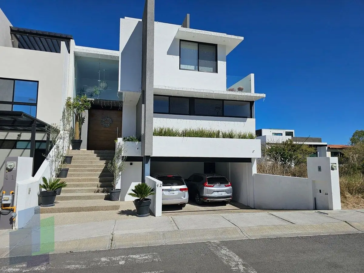 Casa en venta / renta en Zibatá, con Roof Garden, sótano y cuarto de servicio — foto 4