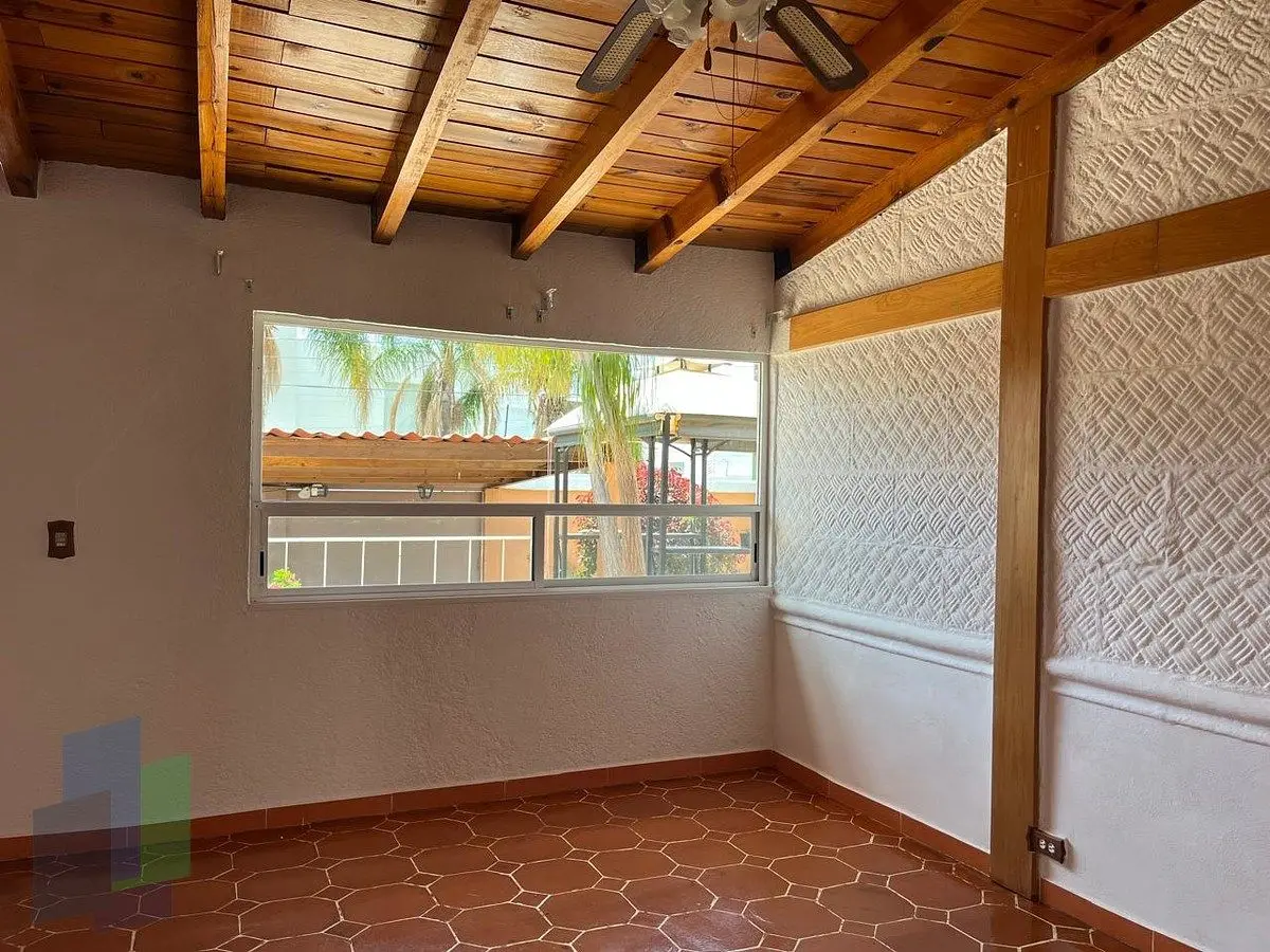Casa en Venta en un nivel en Juriquilla Santa Fe con acceso controlado. — foto 3