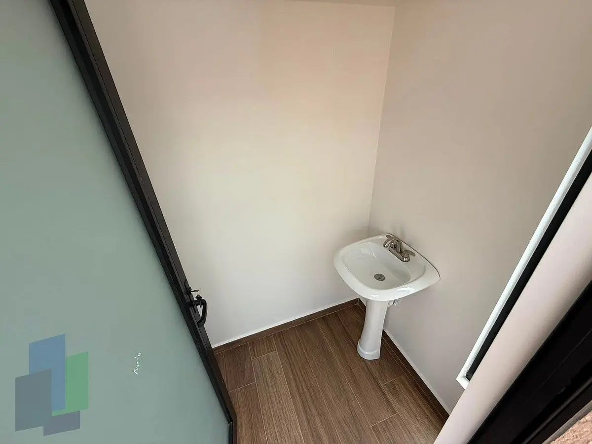 Casa en Venta Estilo Moderno en El Refugio — foto 4