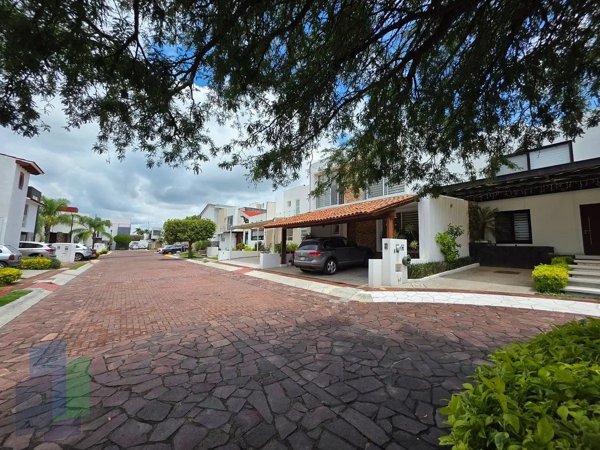 Últimos terrenos en venta en privada Pedregal de Schoestatt — foto 2