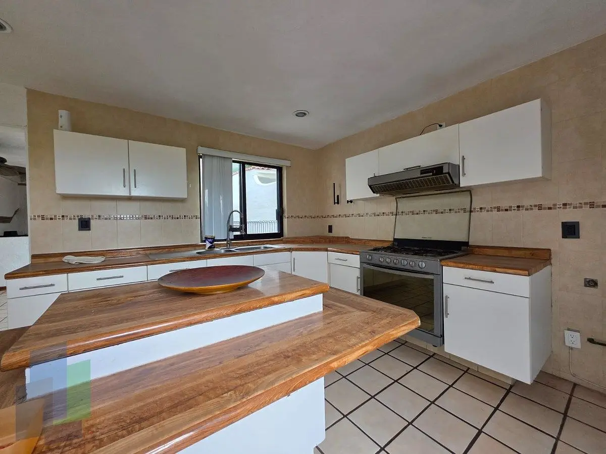 Casa en renta en Juriquilla con vista al campo de golf con 4 recámaras. — foto 5