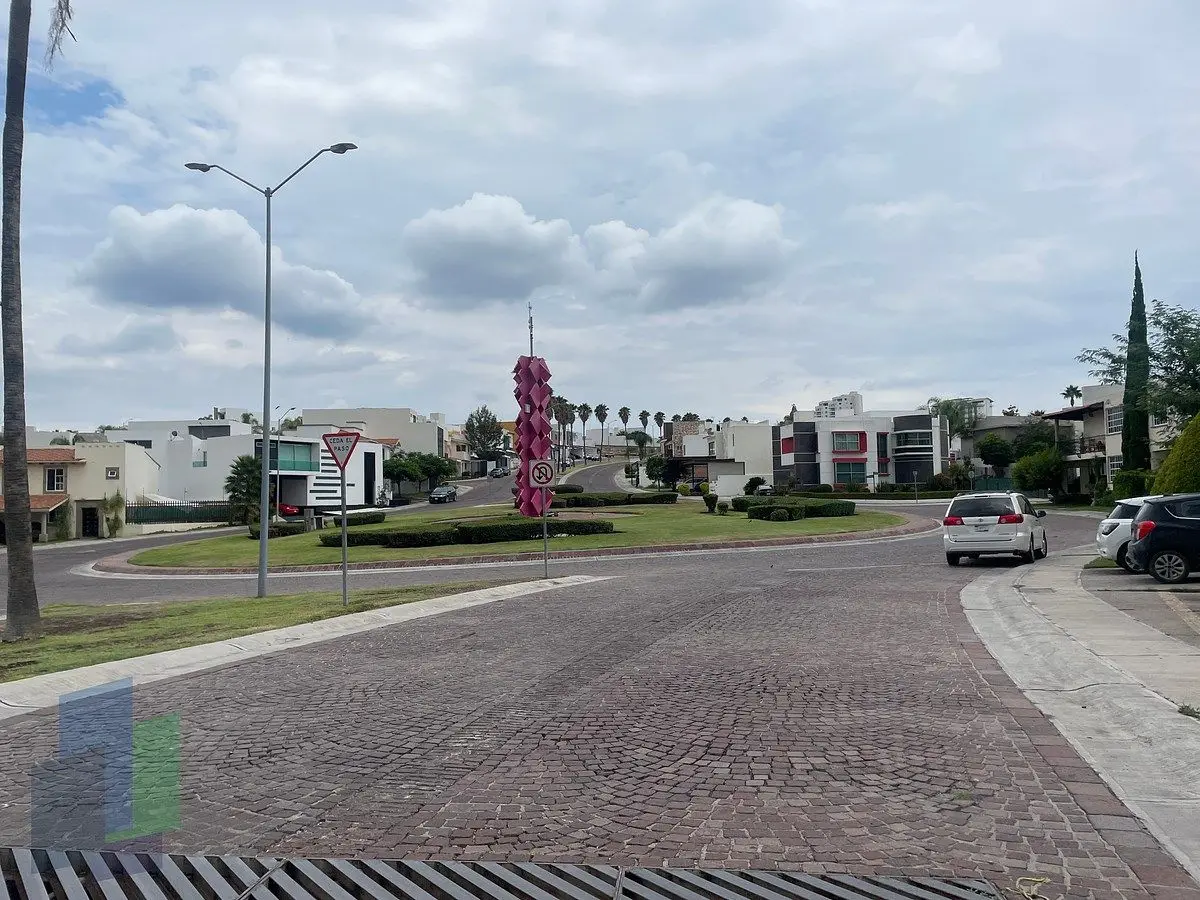 Hermosa casa en renta con alberca zona Cumbres de Lago — foto 3