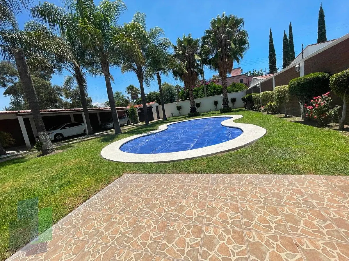 Casa en venta con 5 recámaras y alberca zona Colinas del Bosque Corregidora — foto 4