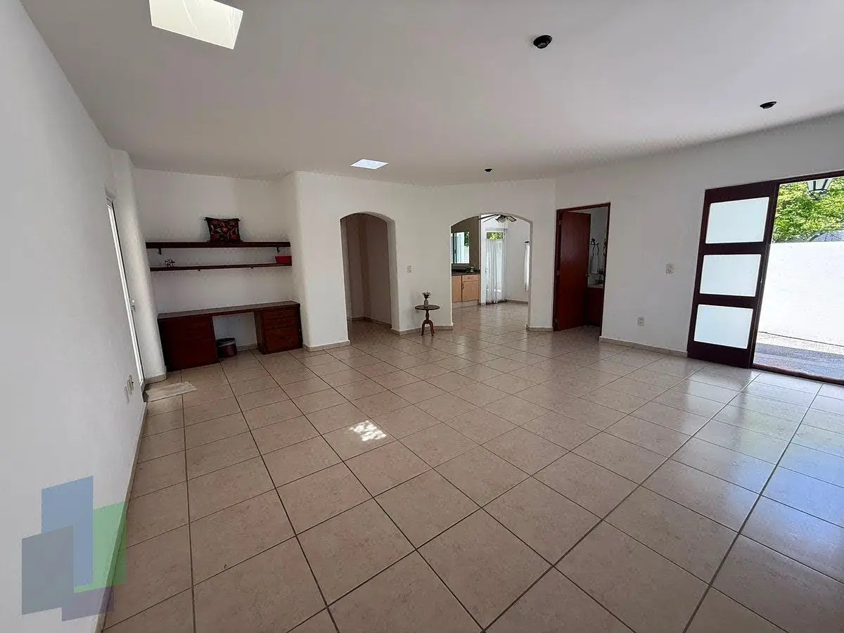 Jurica, venta de dos casas una principal y otra para rentar o vivir en familia. — foto 2