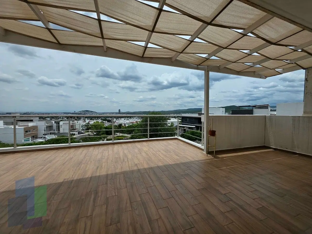 Lomas de Juriquilla |🚨 OPORTUNIDAD Casa en VENTA, 4 habitaciones + Roof techado