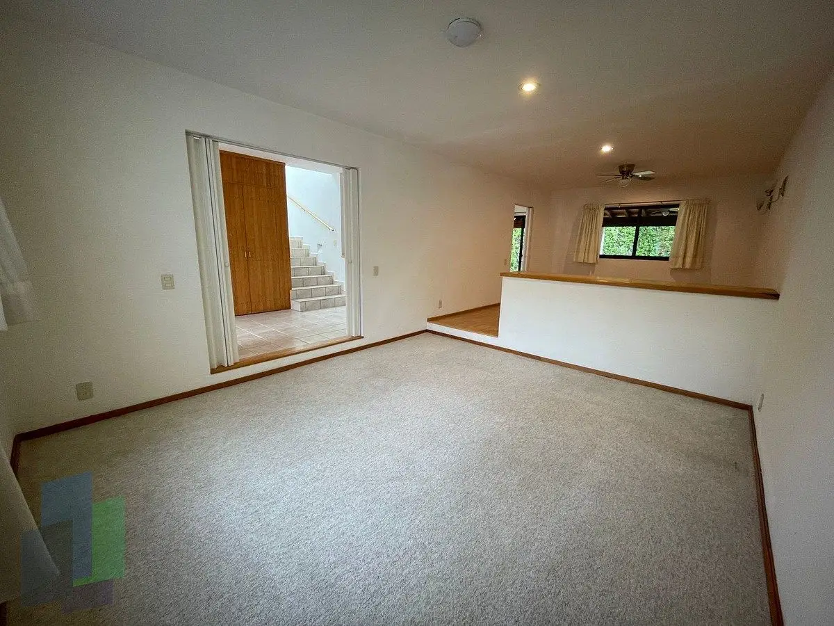 Casa en venta zona Jurica, con gran potencial espacios amplios
