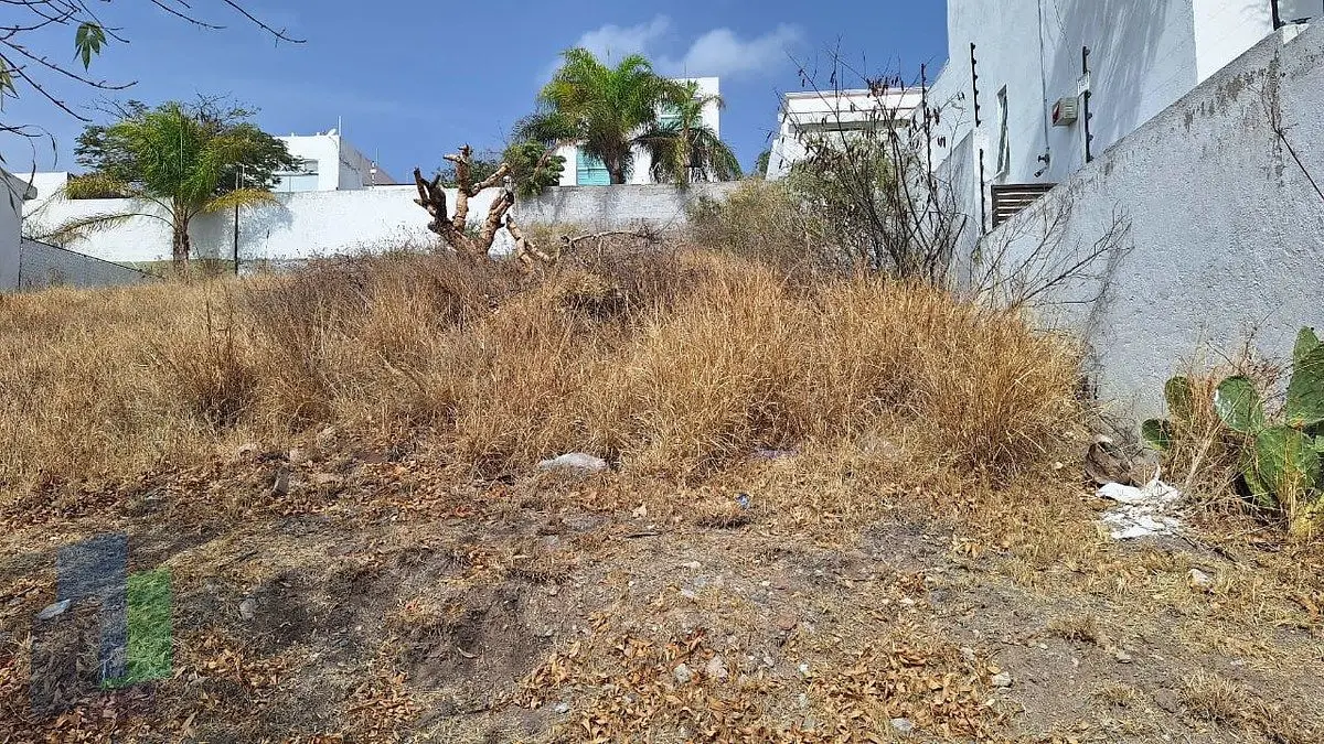 Terreno de 300m2 en VENTA en Real de Juriquilla cerca de caseta de vigilancia. — foto 2