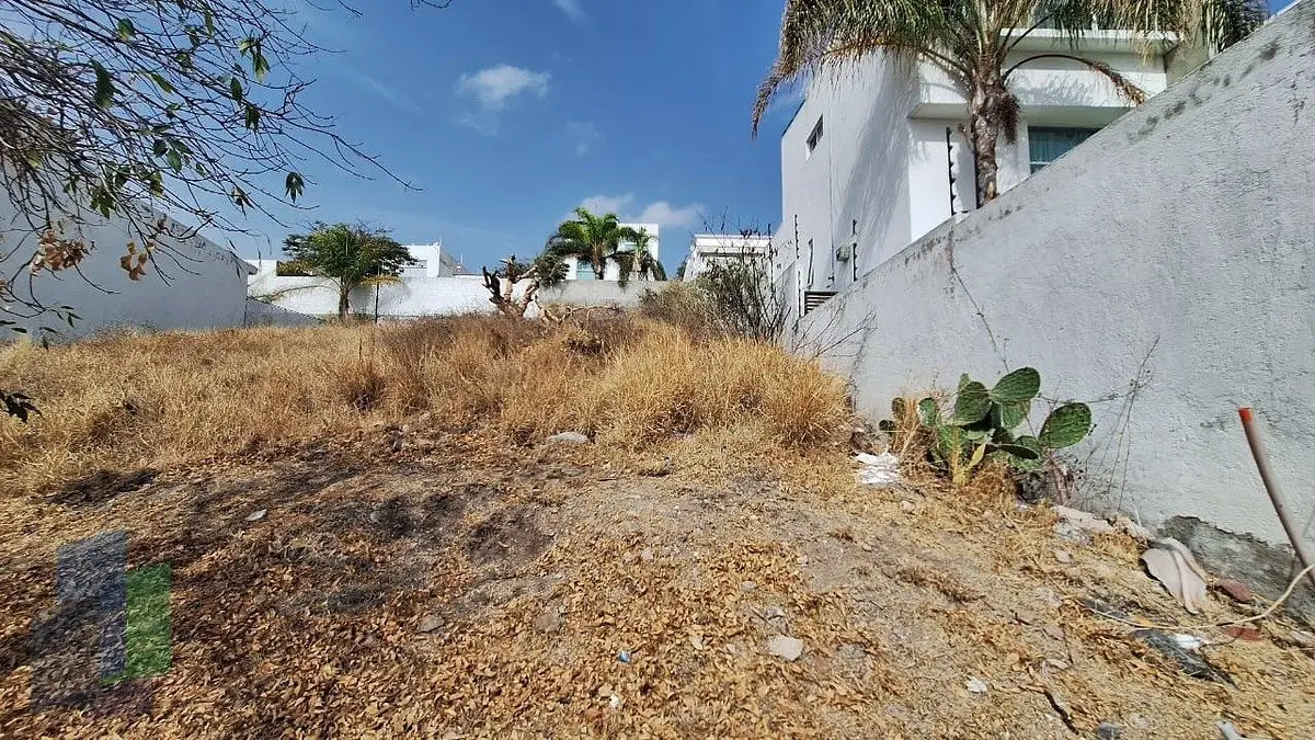 Terreno de 300m2 en VENTA en Real de Juriquilla cerca de caseta de vigilancia. — foto 3