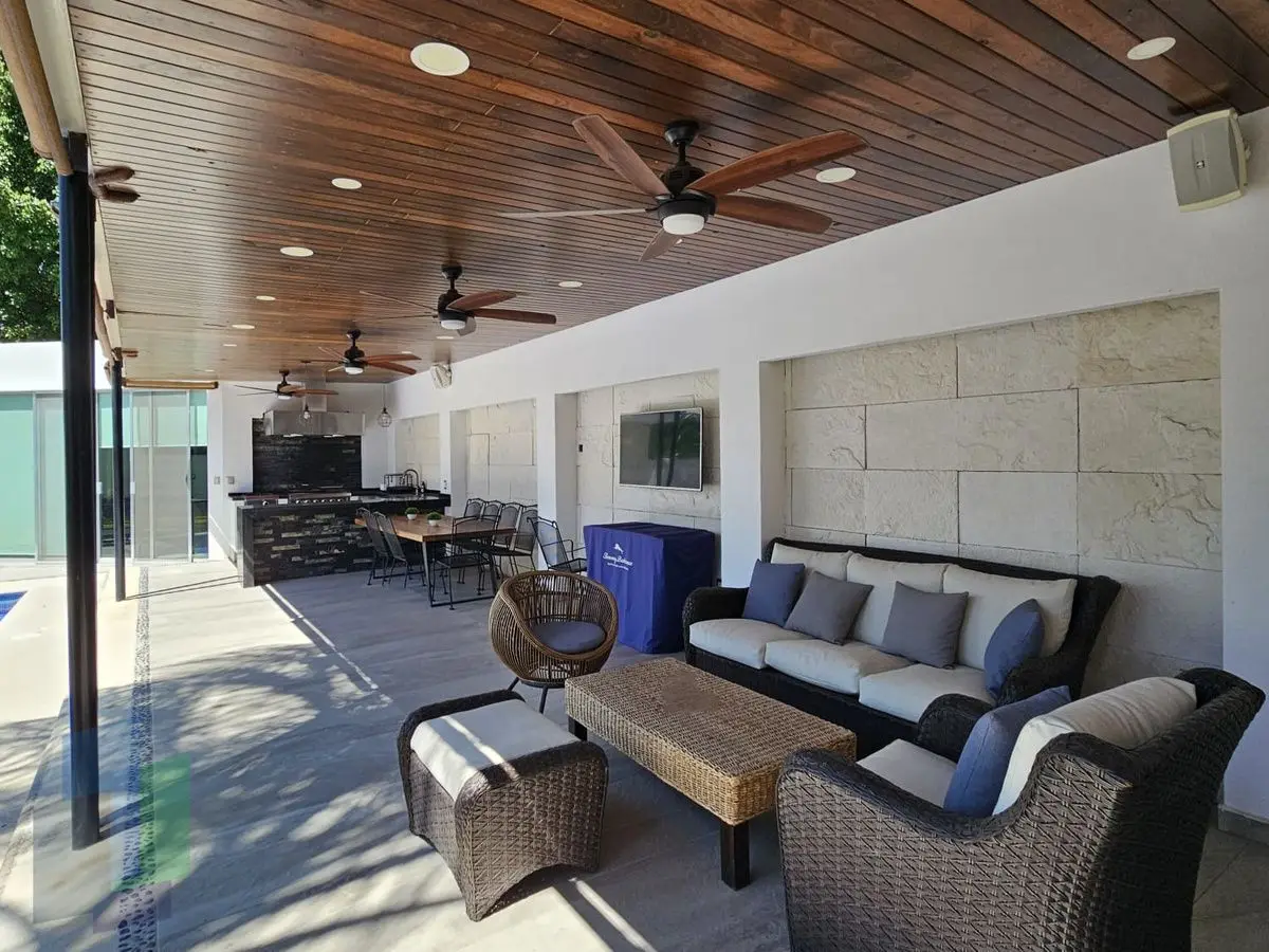 VENTA/RENTA en Cañada Juriquilla| Casa con alberca en privada