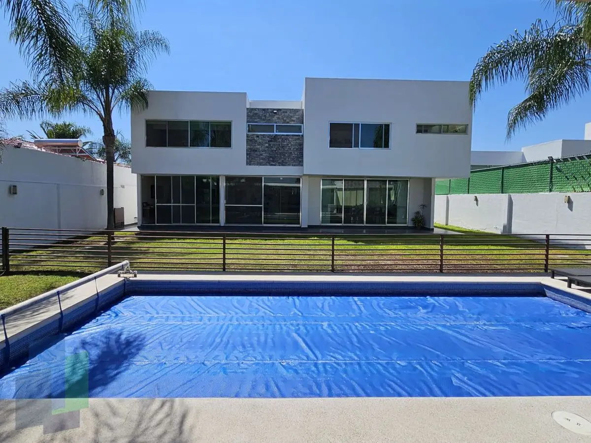 VENTA/RENTA en Cañada Juriquilla| Casa con alberca en privada — foto 3
