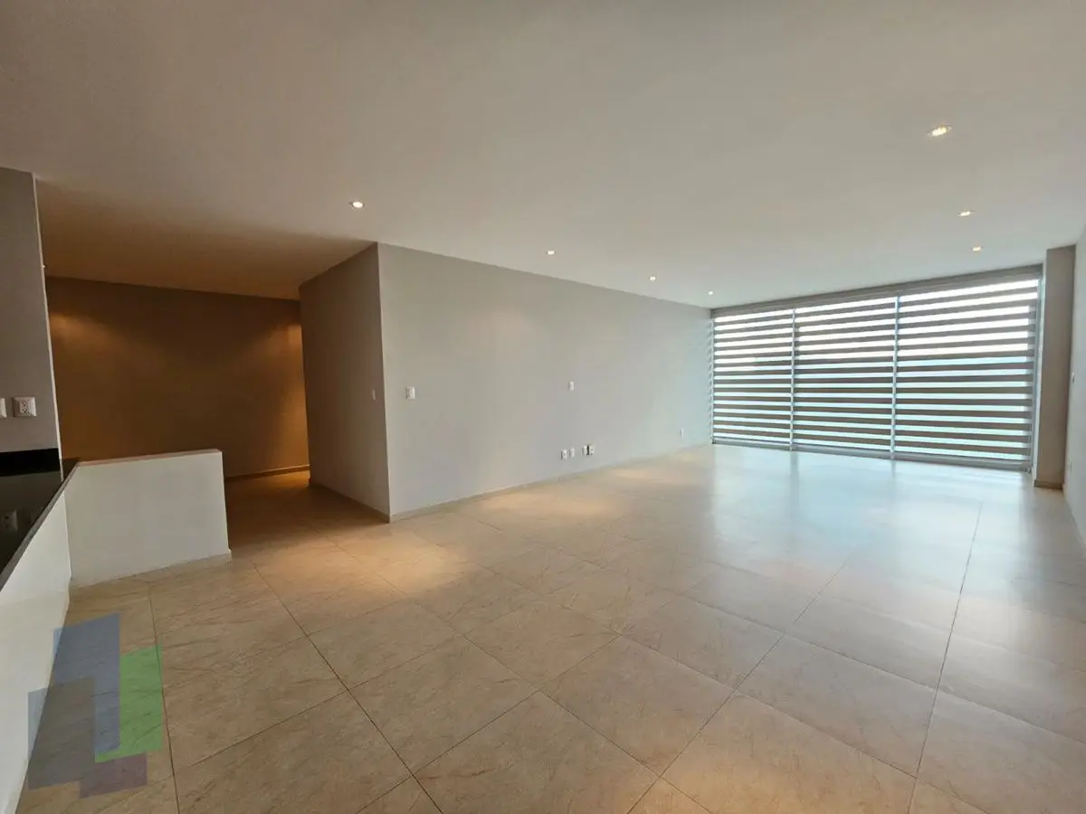 Juriquilla | VENTA o RENTA Departamento 2 habitaciones con Cuarto de Servicio — foto 2
