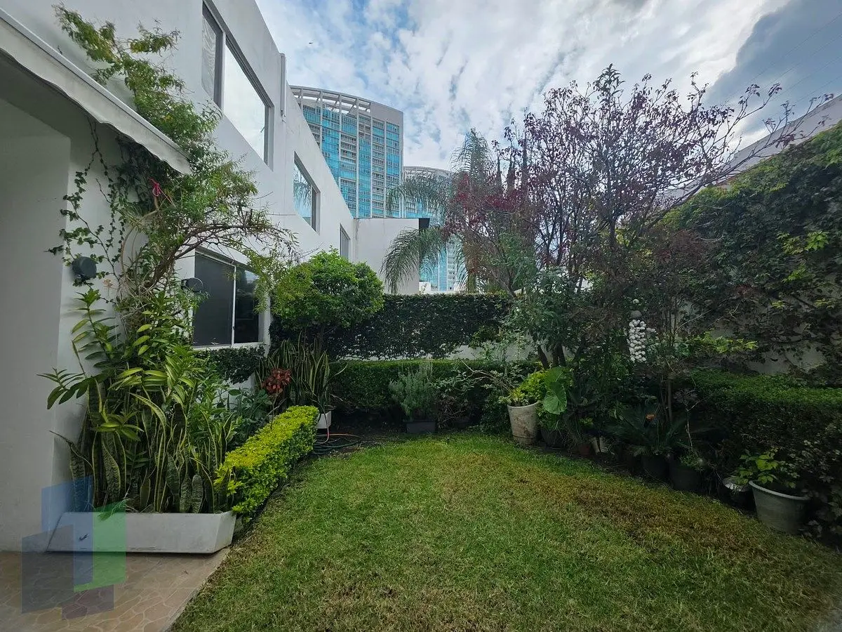 Juriquilla Santa Fe | RENTA Casa amueblada, con paneles solares