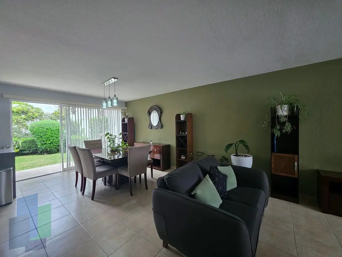 Casa amueblada en renta en Juriquilla Santa Fe | Paneles solares y Minisplits — foto 2