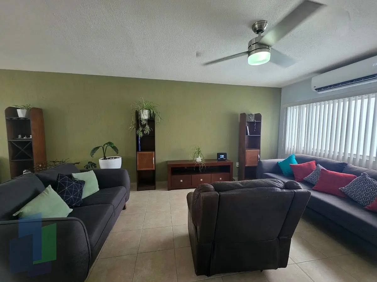Casa amueblada en renta en Juriquilla Santa Fe | Paneles solares y Minisplits — foto 4