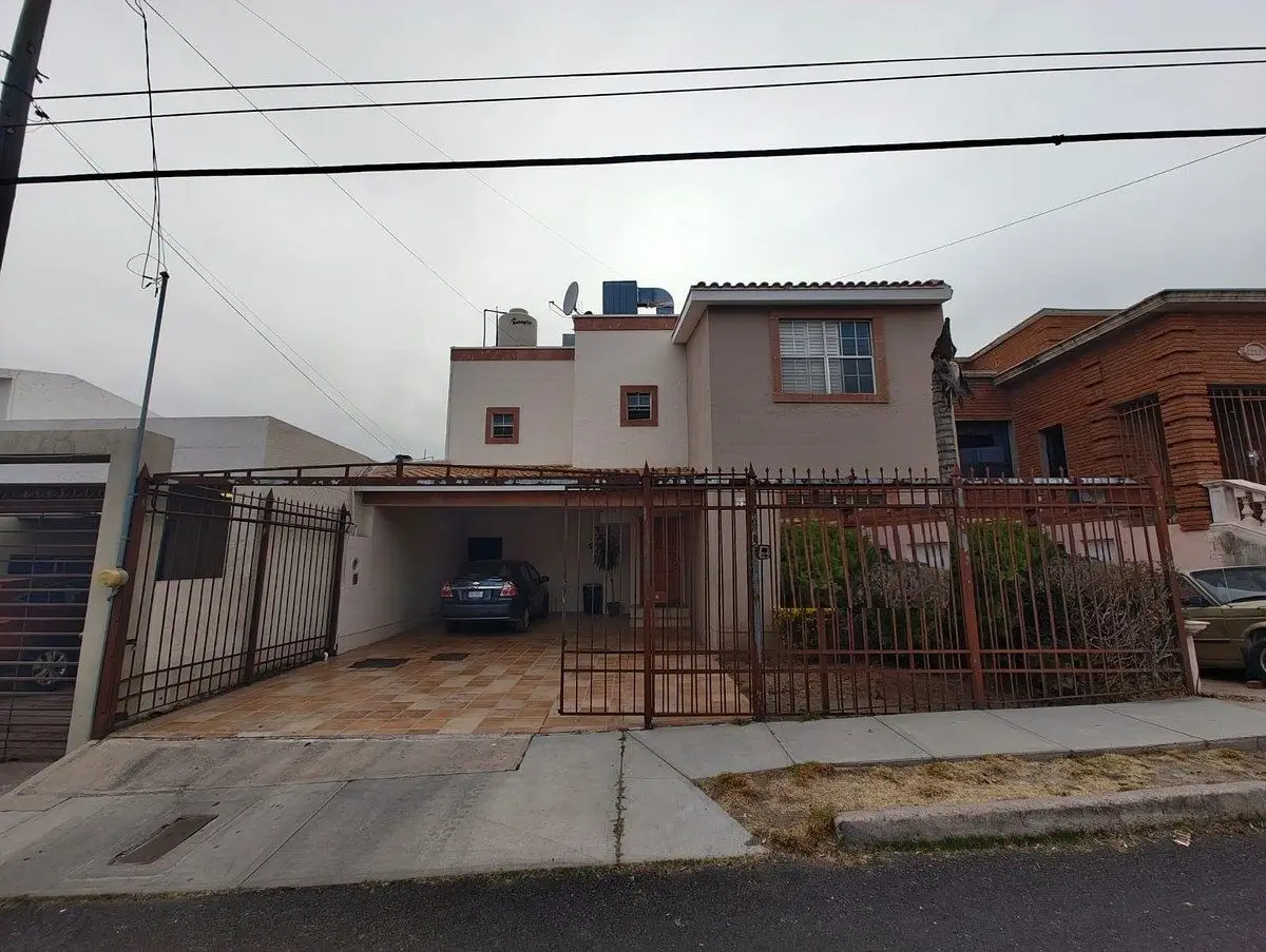 Campanario Casa en Excelente Ubicacion