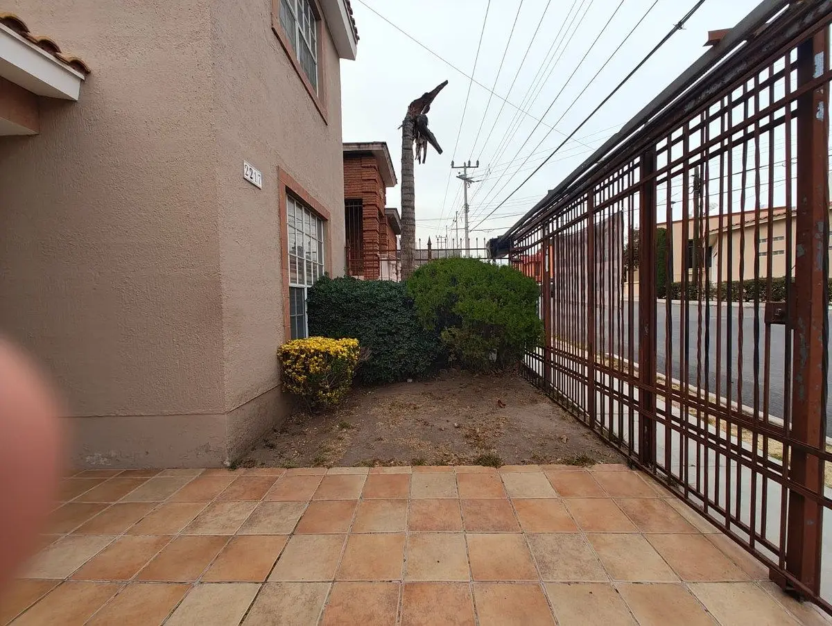 Campanario Casa en Excelente Ubicacion — foto 4