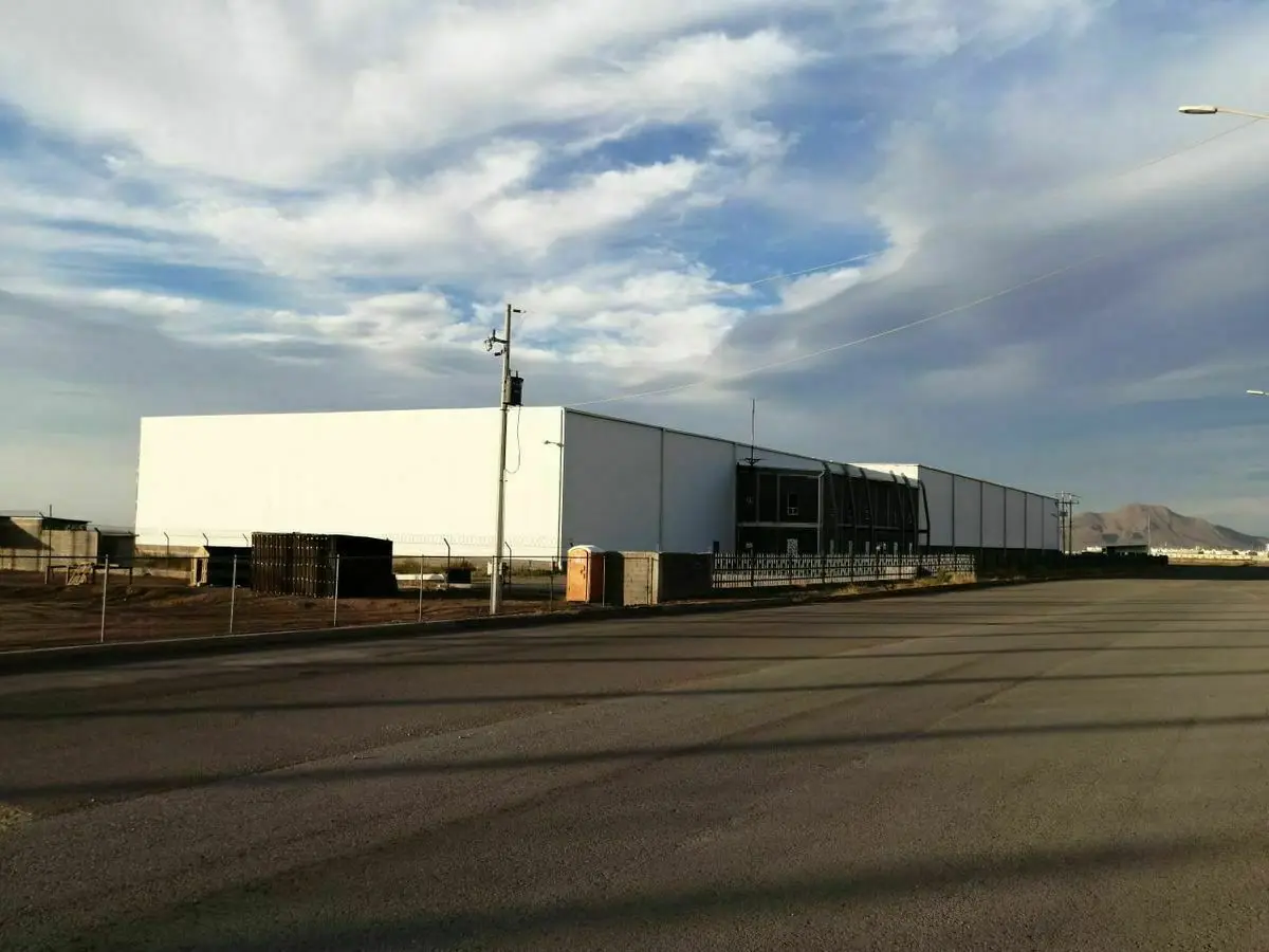 Complejo Sur, Amplia Nave en Venta — foto 2