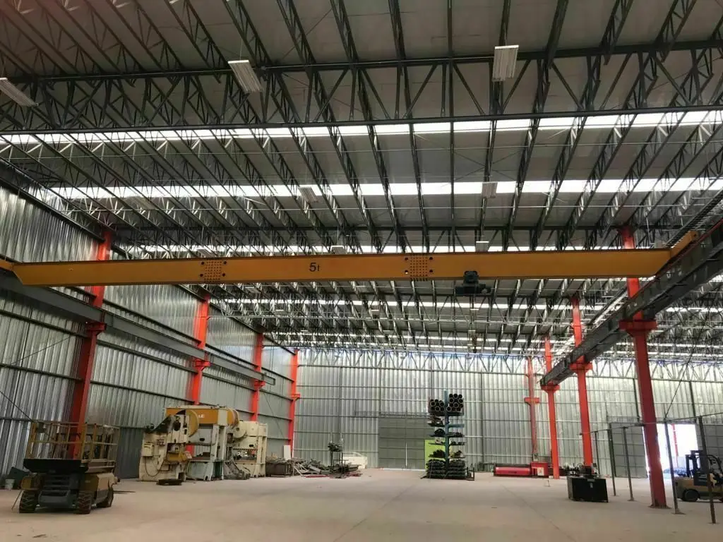 Complejo Sur, Amplia Nave en Venta — foto 5