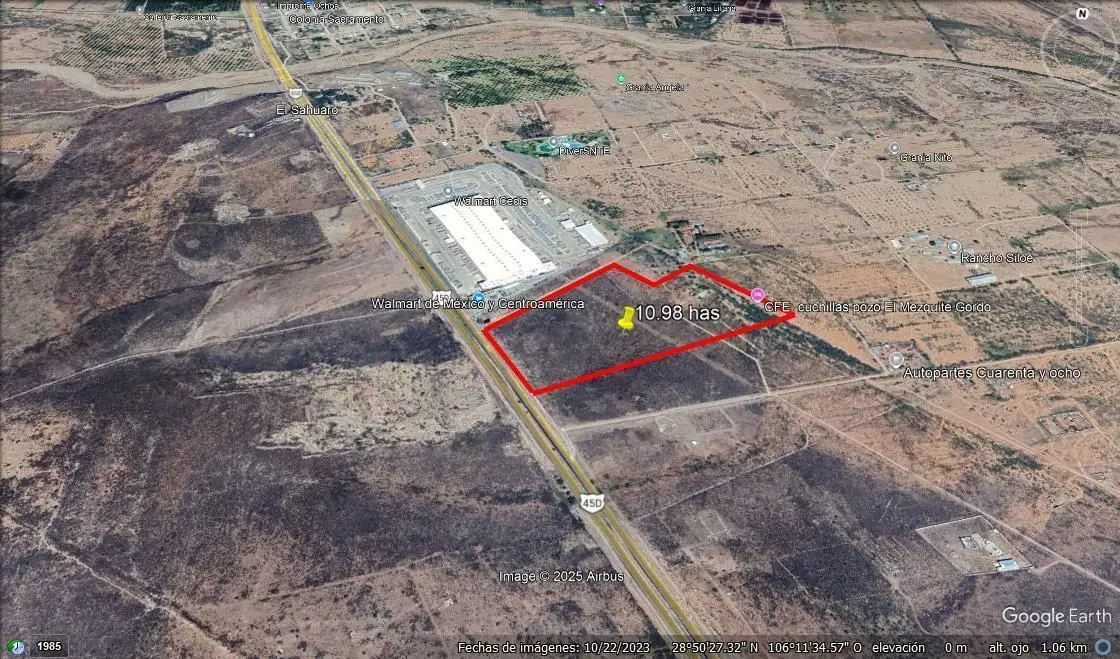 Sacramento junto a cadis Walmart amplio terreno a pie de carretera — foto 3