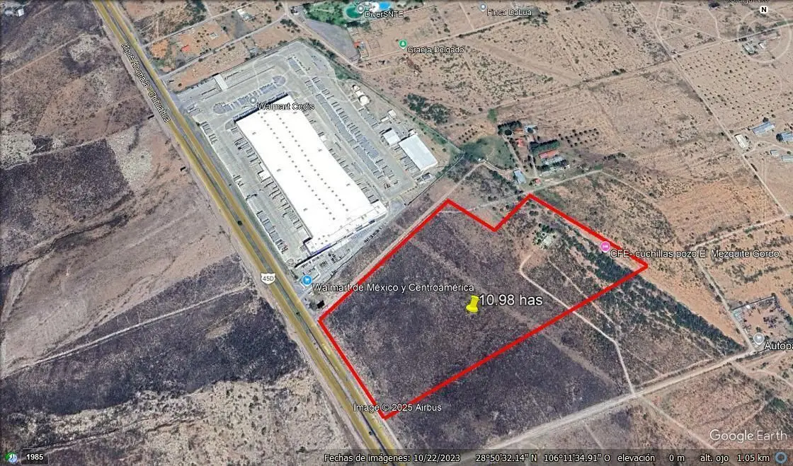 Sacramento junto a cadis Walmart amplio terreno a pie de carretera — foto 4