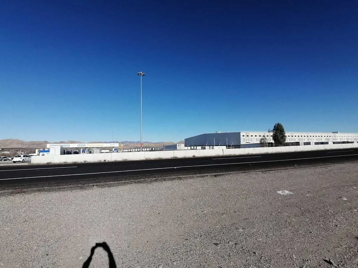 Sacramento junto a Cedis WalMart terreno a pie de carretera — foto 3