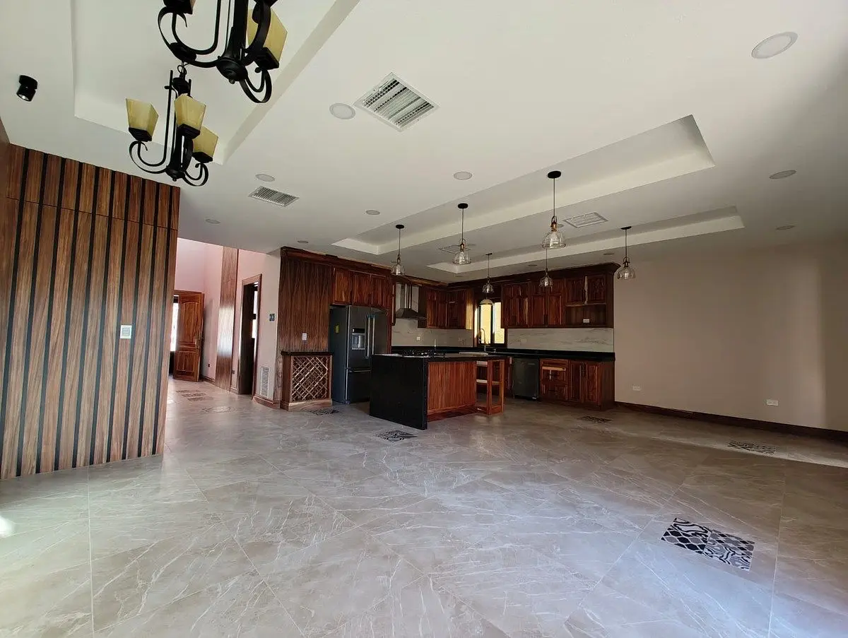 Valle Escondido Bosque Real casa nueva con alberca excelentes acabados — foto 3