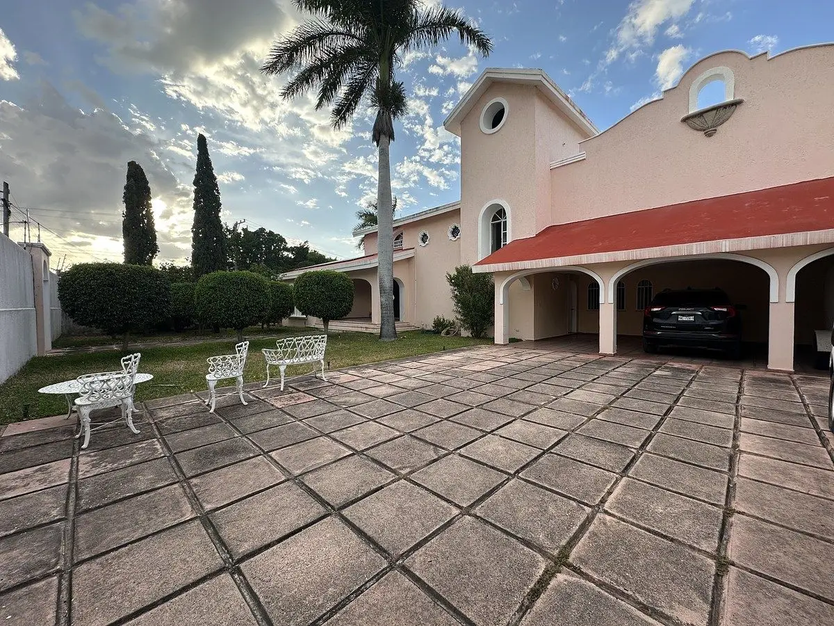 Casa en Venta en Esquina, 1,170 M2 en Benito Juárez Nte — foto 2