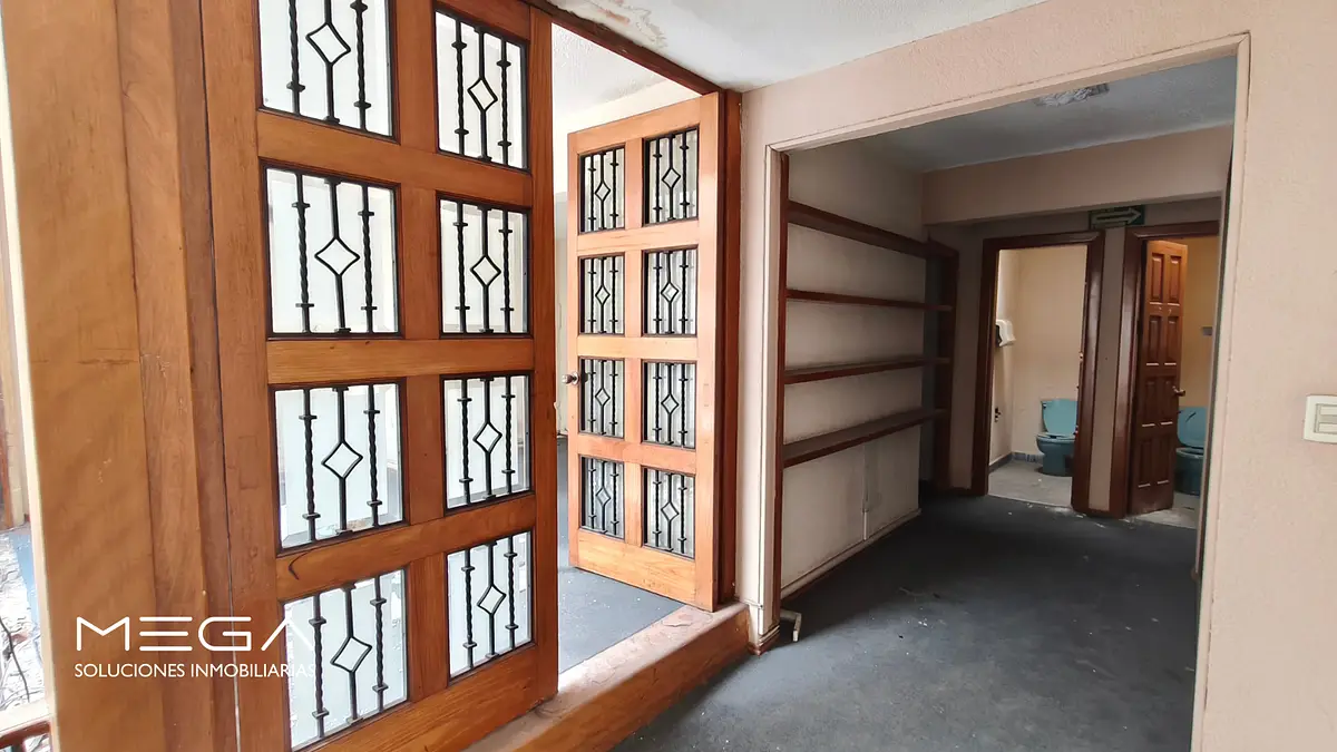 Casa con Uso de Suelo en Venta Como Terreno — foto 6