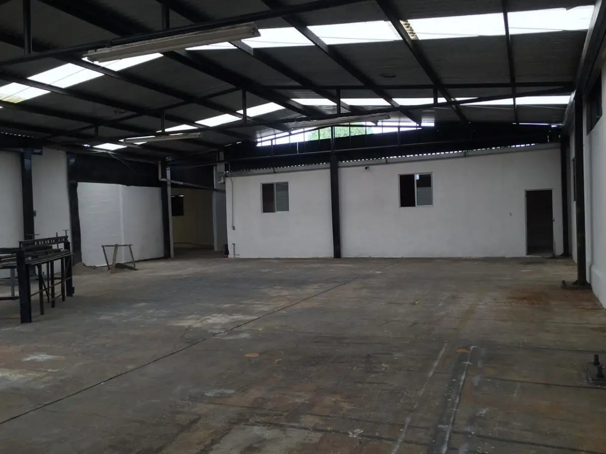 Bodega en Renta Parque Benito Juarez Centrica Queretaro — foto 3