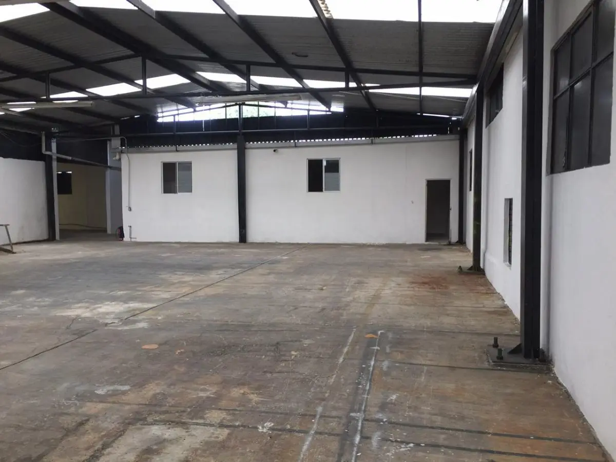 Bodega en Renta Parque Benito Juarez Centrica Queretaro — foto 4