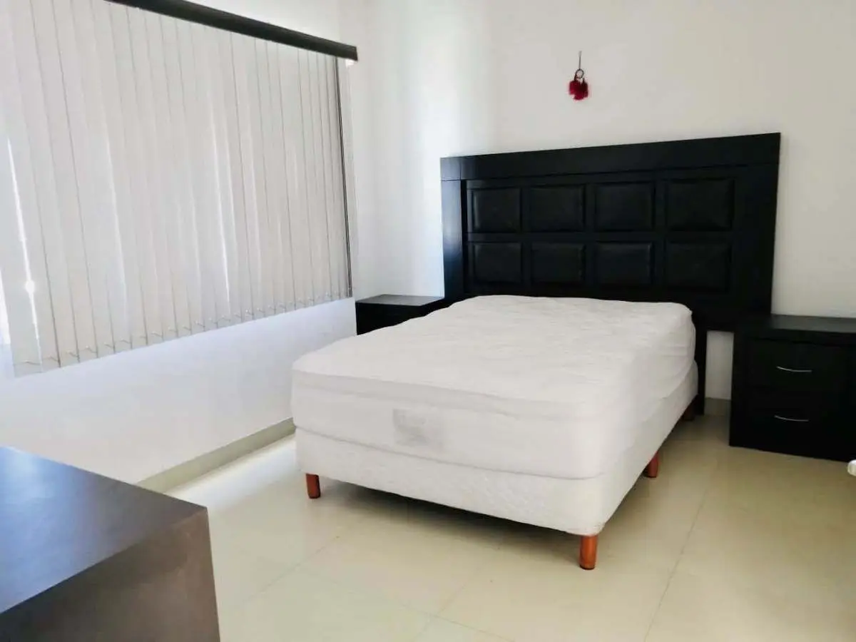 Casa Amueblada en Renta en Zibata Queretaro — foto 2