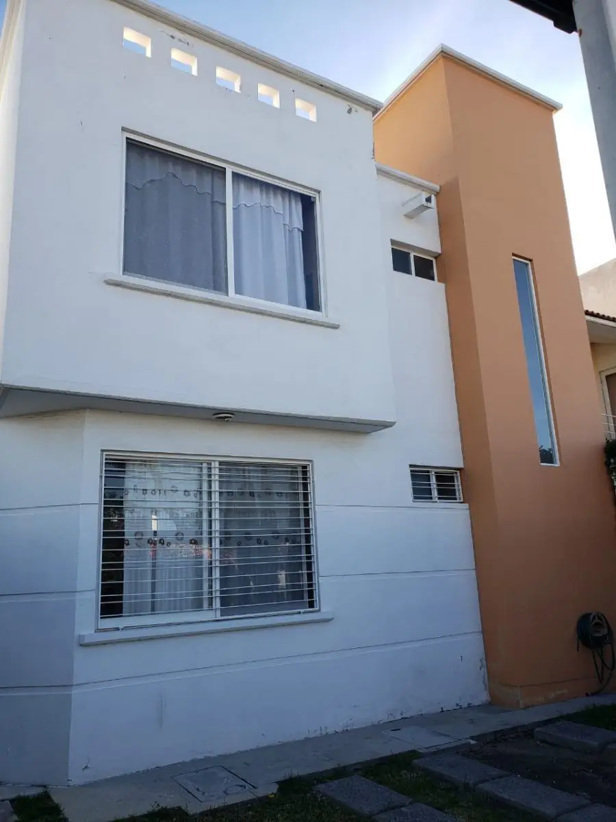 Casa en renta en lomas del marques