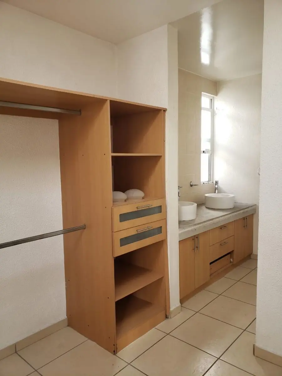 Casa en renta en lomas del marques — foto 6