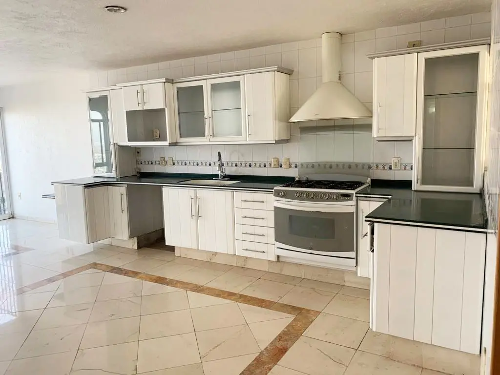 Casa en Venta en Los Cipreses Vista Real Corregidora — foto 2