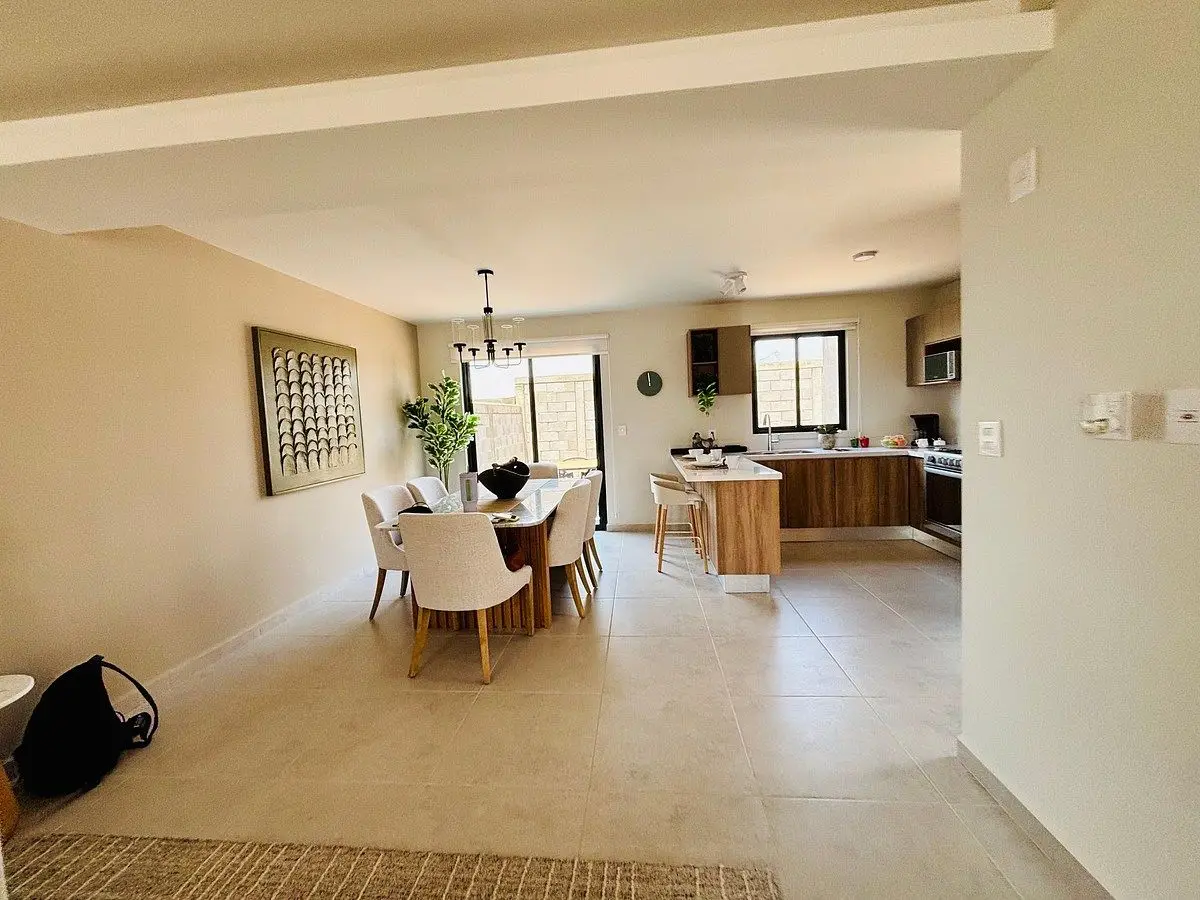 Casa en Venta con Cochera Techada en Zibata Queretaro — foto 4