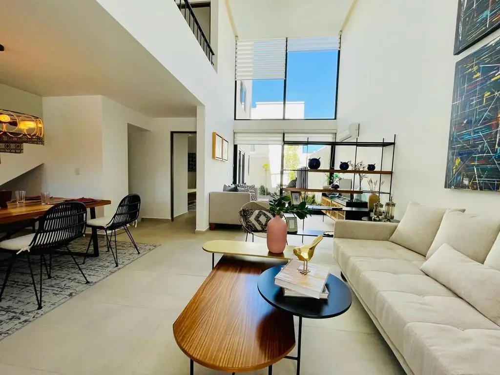 Casa en venta con Doble altura y Rooftop en Ziránadaro, San Miguel de Allende