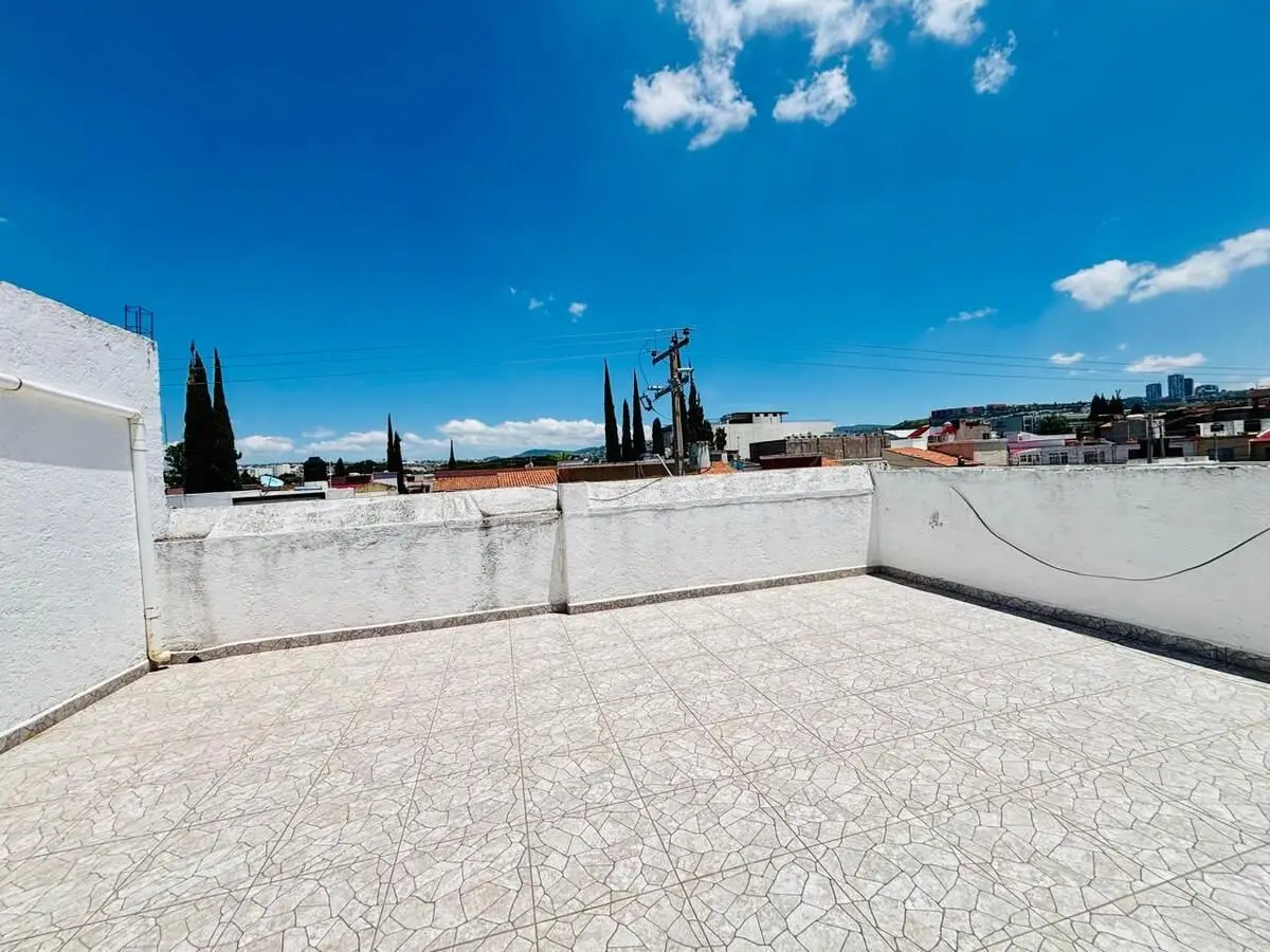 Casa en Venta – Zona Tec de Monterrey, Querétaro — foto 2