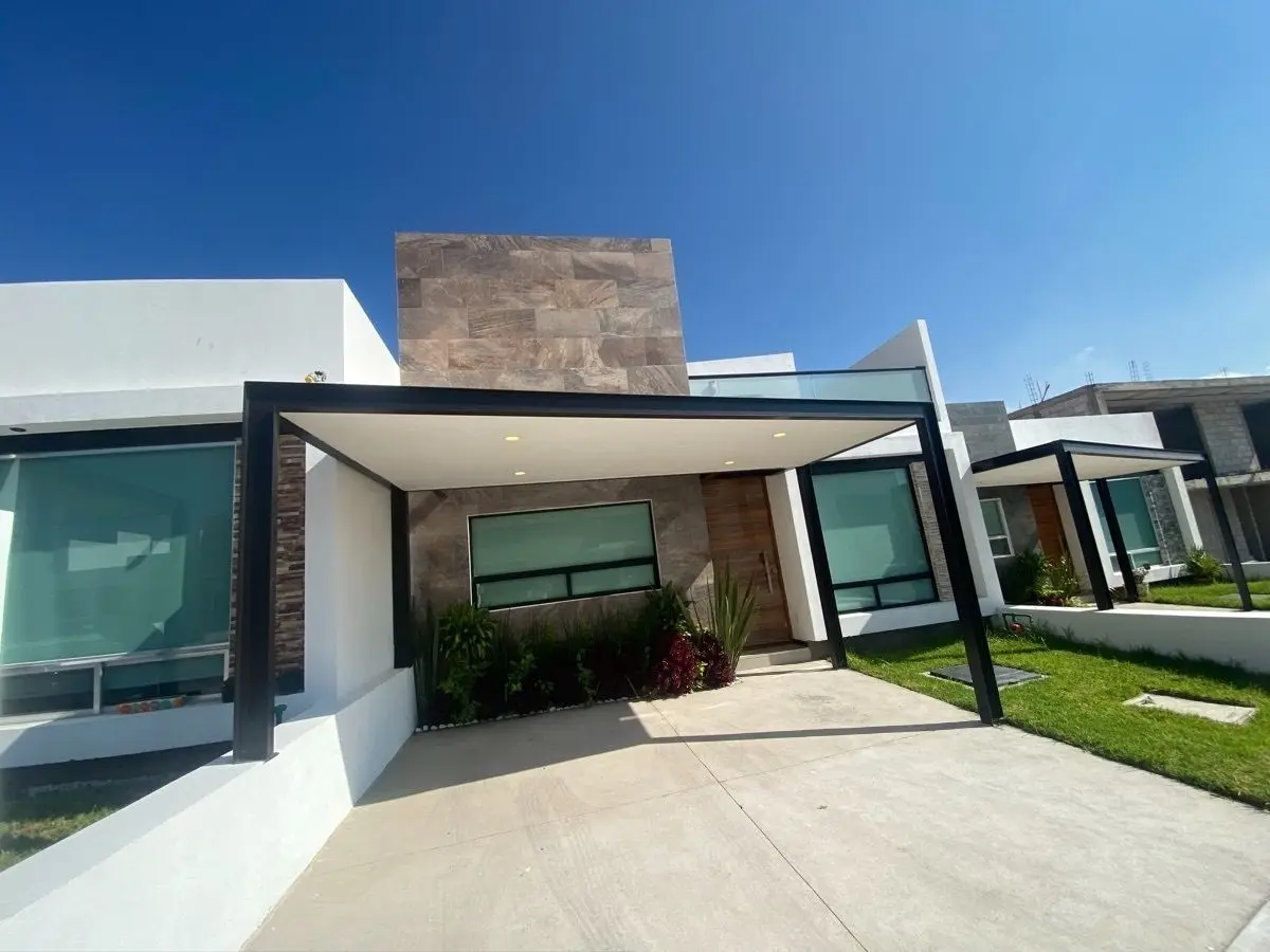 Casa Nueva en Venta Recamara en Planta Baja Corregidora