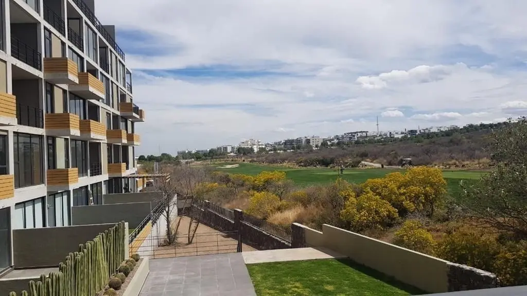 Departamento en Planta Baja en Renta Zibata Queretaro — foto 3