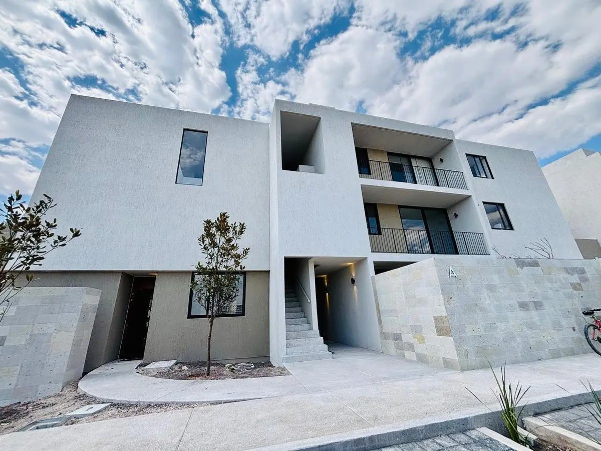Townhouse Nuevo en Planta Baja en Venta Altos Juriquilla $4,037,000 MXN — foto 2